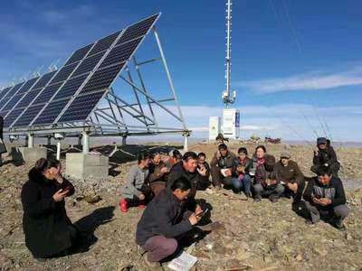 智慧鄉(xiāng)村新動(dòng)能 新疆電信以太陽能發(fā)電技術(shù)服務(wù)為民辦實(shí)事